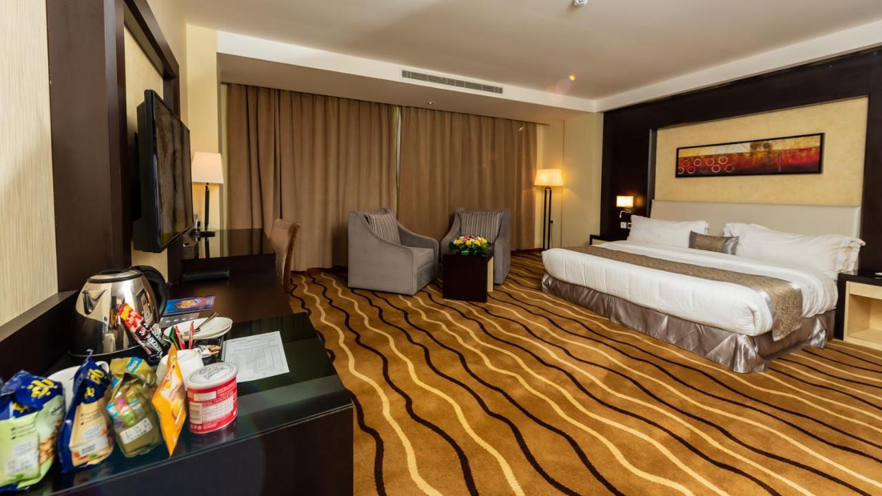 National Park Hotel バルジュラシ エクステリア 写真